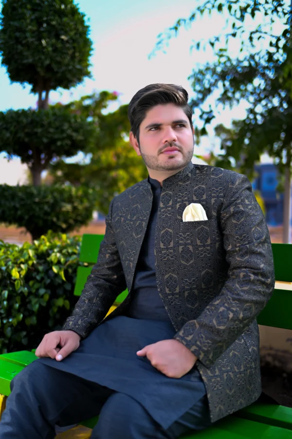 DSC_2468 Black & Gold Royal Prince Coat